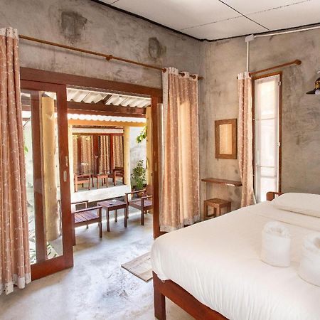 Frog Beach House Koh Phayam Bagian luar foto