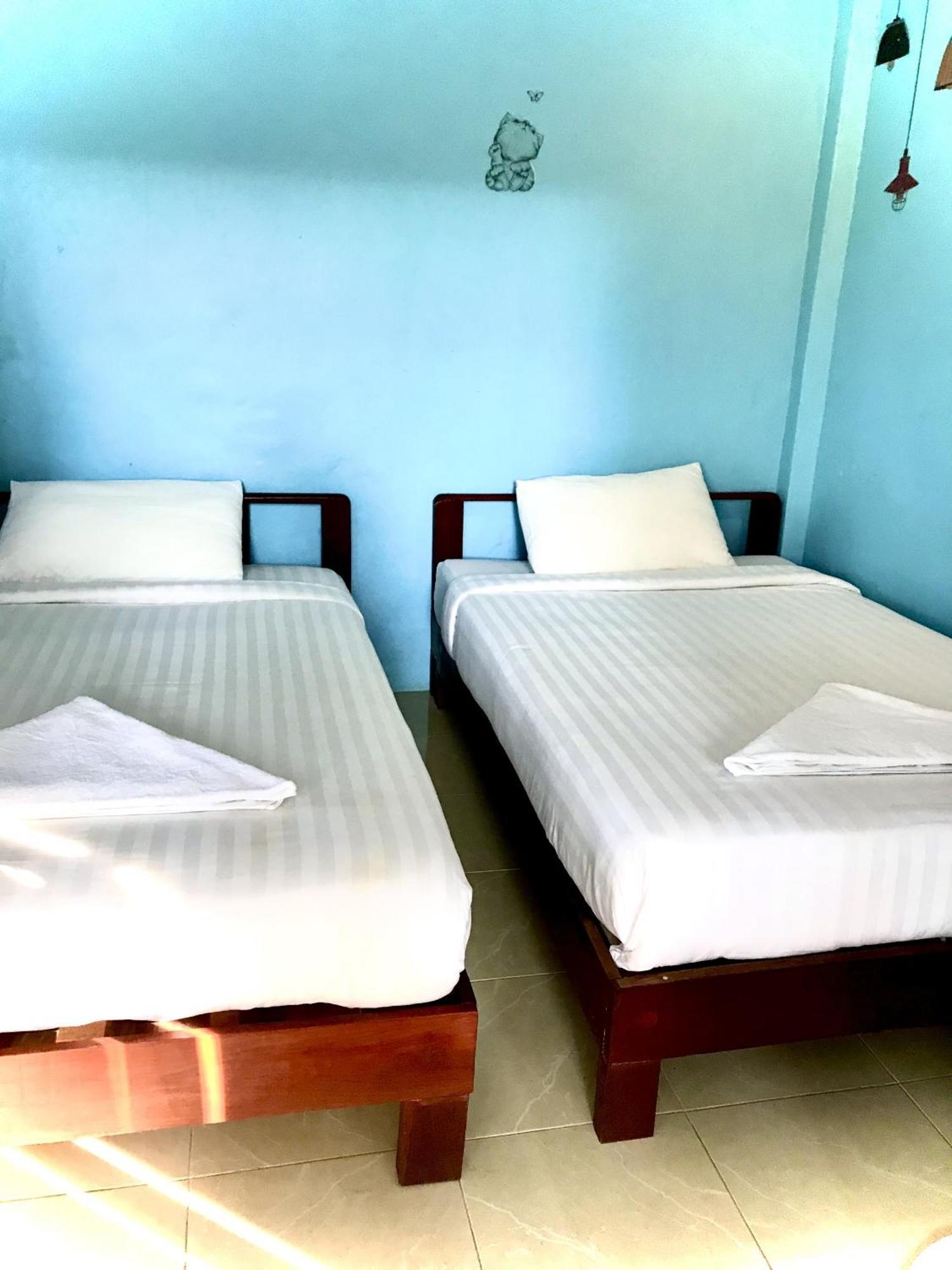 Frog Beach House Koh Phayam Bagian luar foto