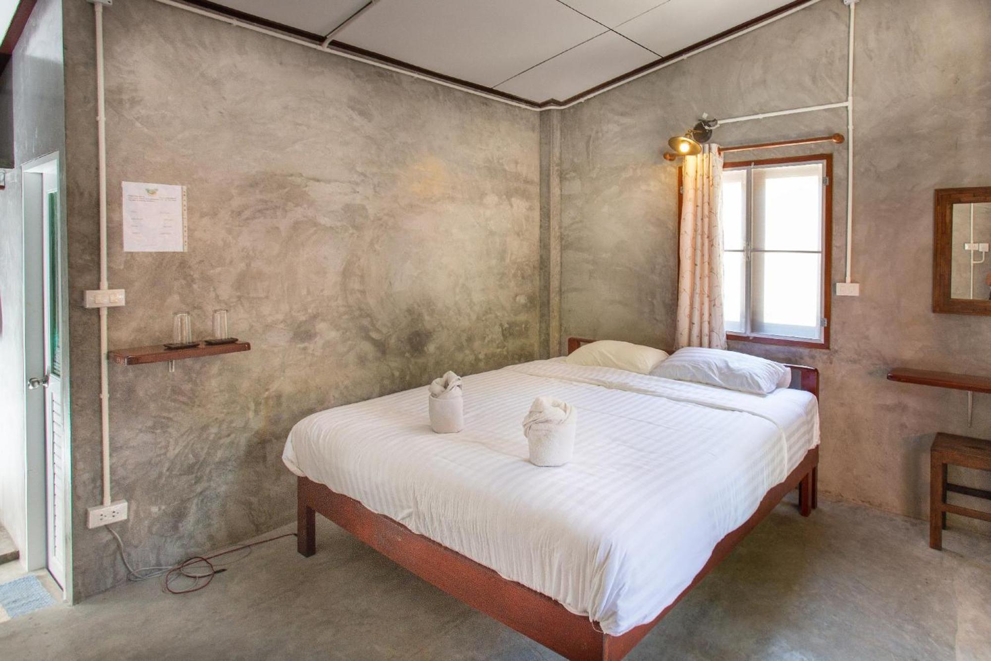 Frog Beach House Koh Phayam Bagian luar foto