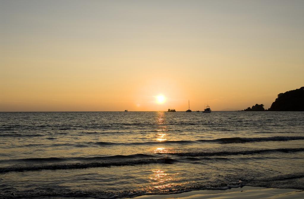 Frog Beach House Koh Phayam Bagian luar foto